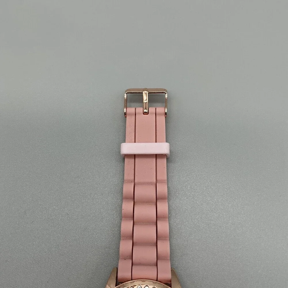 Womens Watch 39mm Pink Chevron Dial Crystal Bezel Pink Silicone Quartz W770